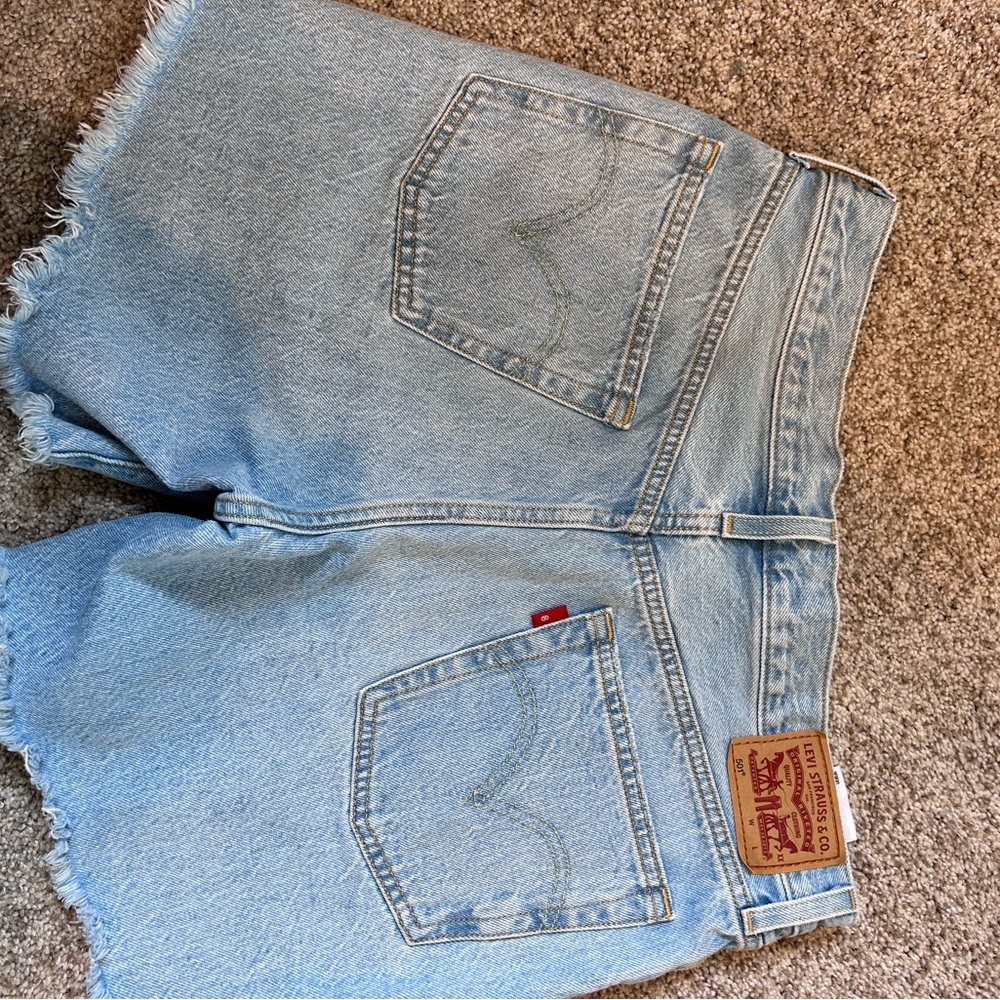 Levi’s 501 Button fly Cut Off Denim Shorts. Classic American. Unique tab style. - Picture 3 of 11